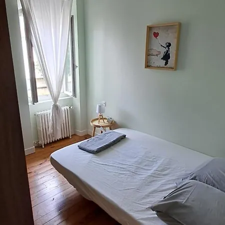 Jolie Maison De Avec Un Exterieur Au Calme - Les Dragons De La Chamoiserie *